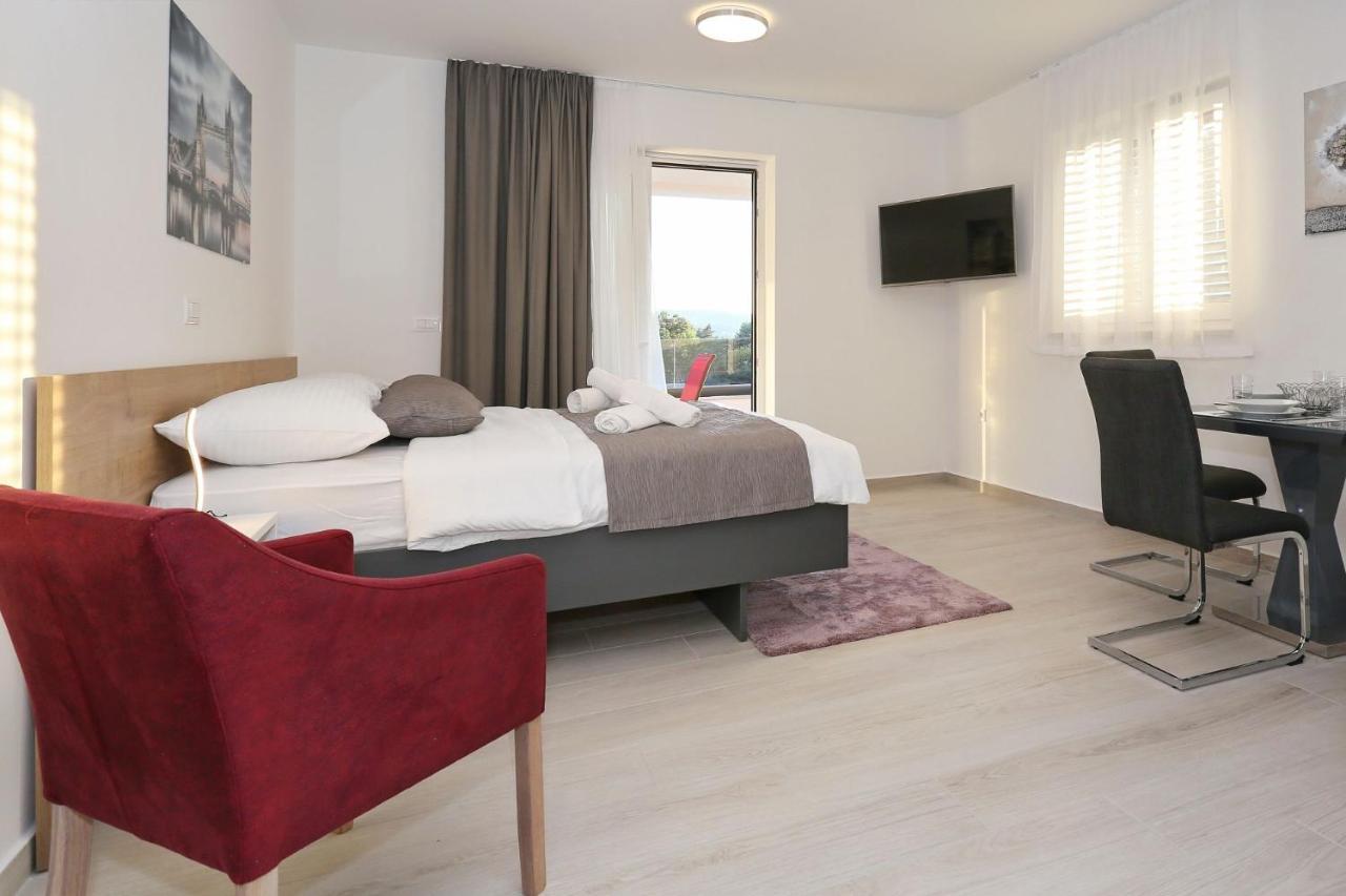 Villa Ankora 1 With Heated Pool 比奥格勒·纳·莫鲁 外观 照片
