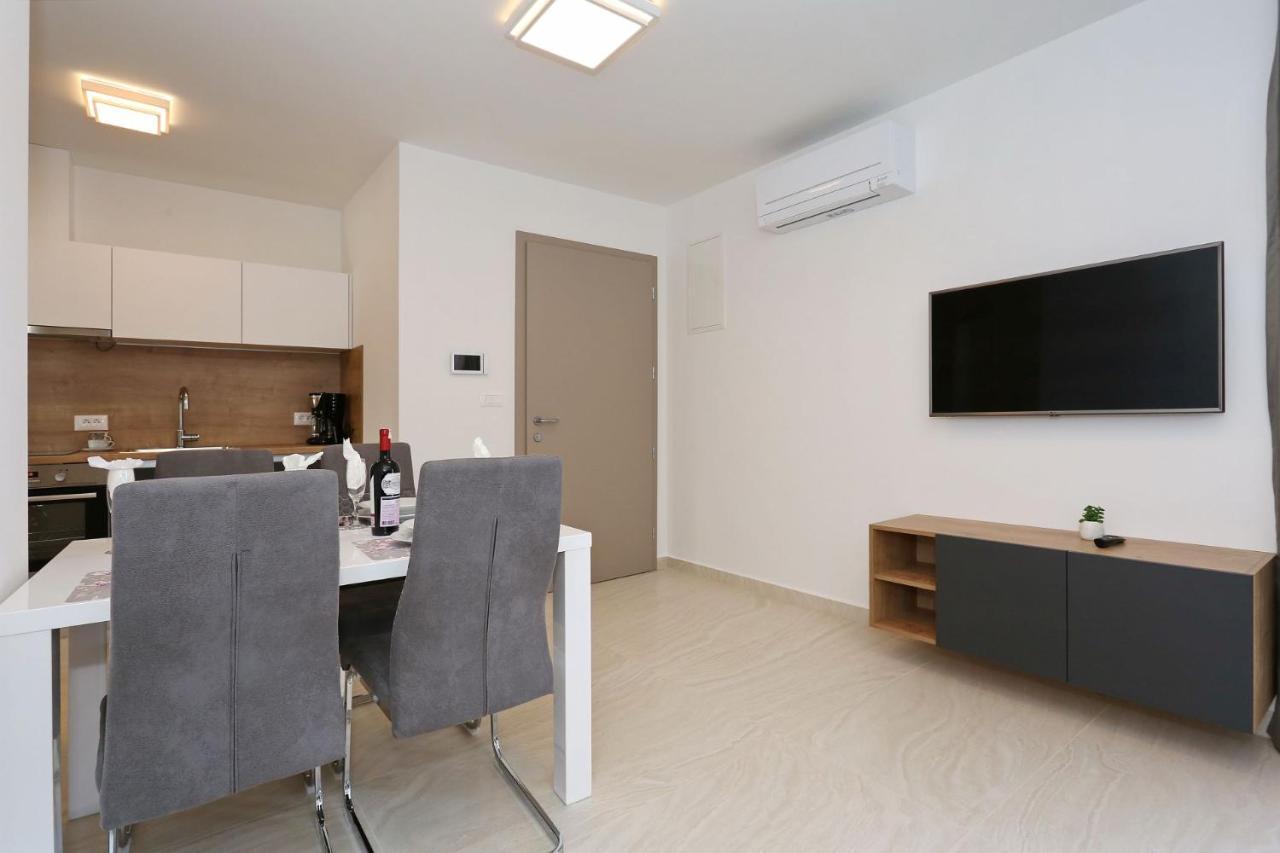 Villa Ankora 1 With Heated Pool 比奥格勒·纳·莫鲁 外观 照片