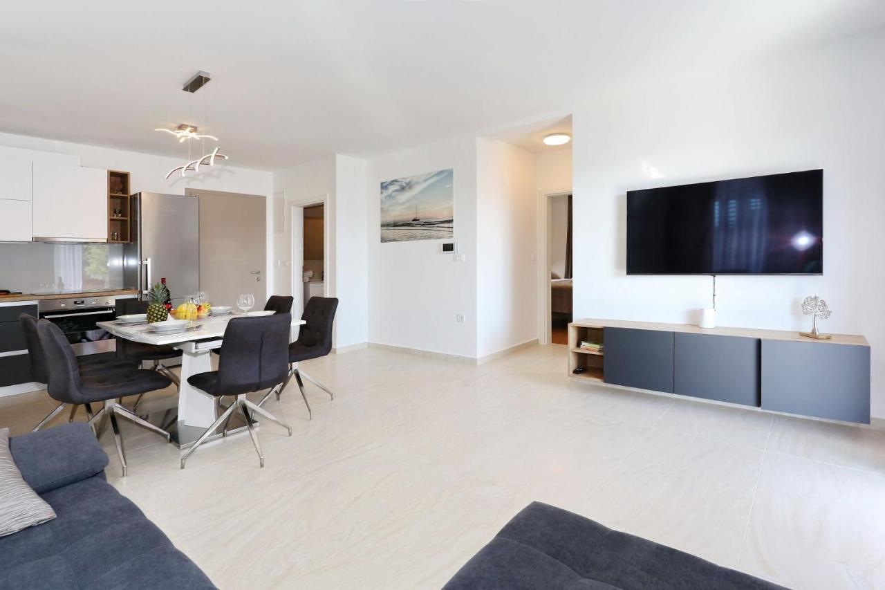 Villa Ankora 1 With Heated Pool 比奥格勒·纳·莫鲁 外观 照片