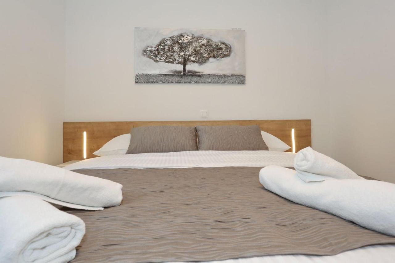 Villa Ankora 1 With Heated Pool 比奥格勒·纳·莫鲁 外观 照片