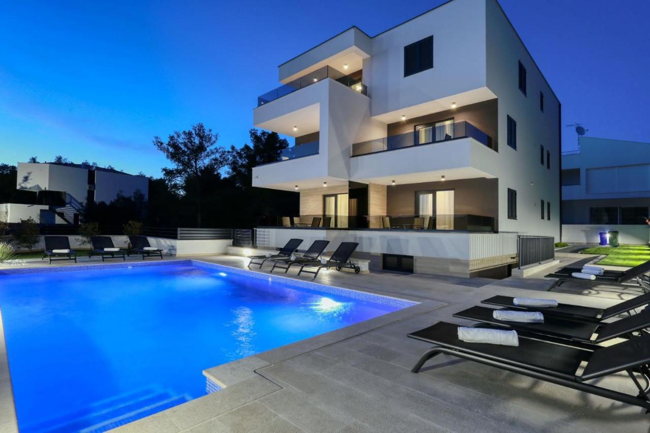 Villa Ankora 1 With Heated Pool 比奥格勒·纳·莫鲁 外观 照片