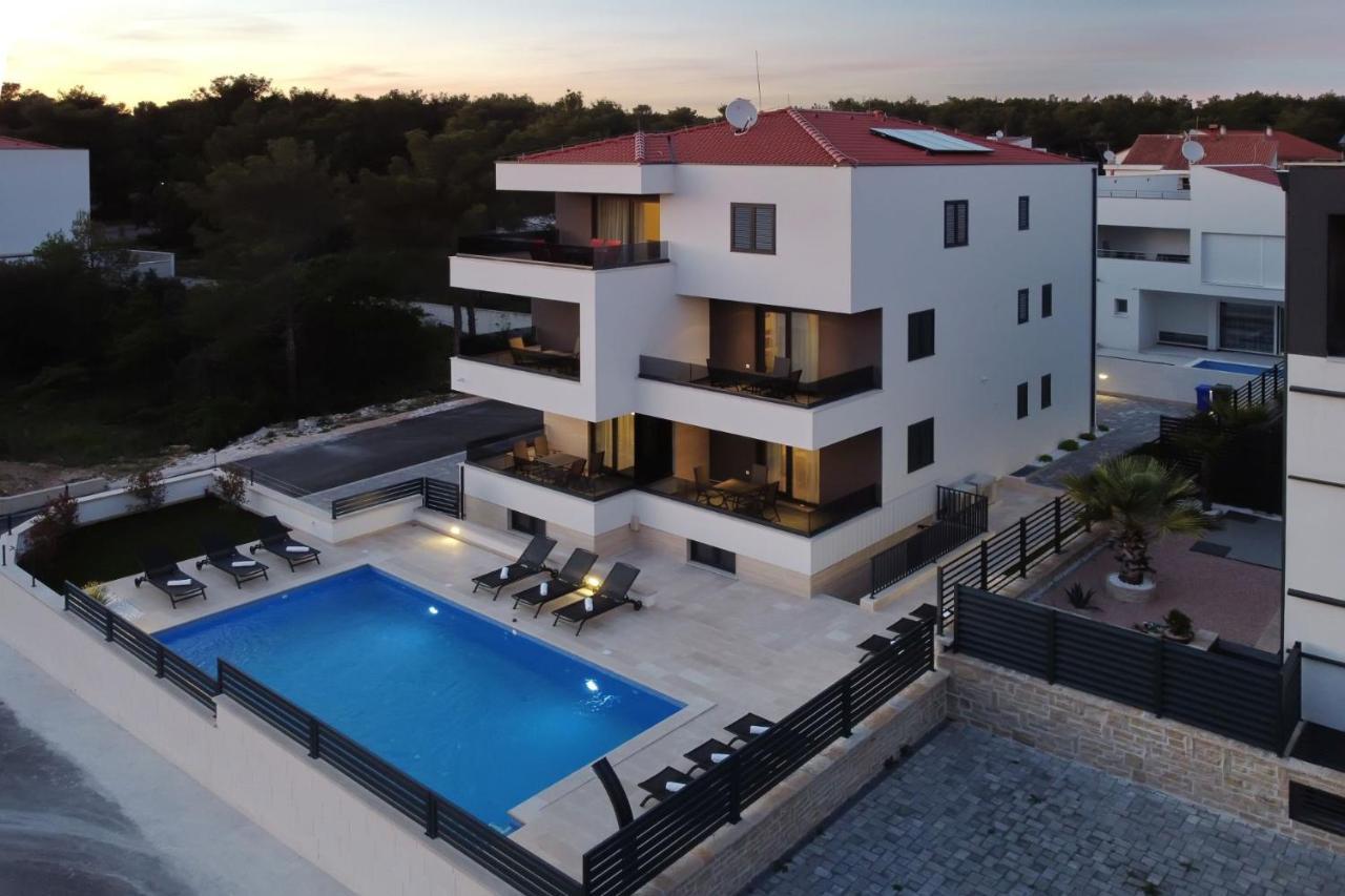 Villa Ankora 1 With Heated Pool 比奥格勒·纳·莫鲁 外观 照片