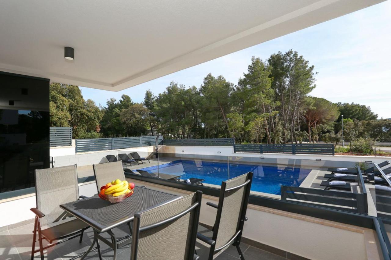 Villa Ankora 1 With Heated Pool 比奥格勒·纳·莫鲁 外观 照片